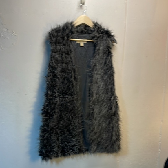 Michael Kors Like New Faux Fur Vest-XS- #0042 - Picture 5 of 12